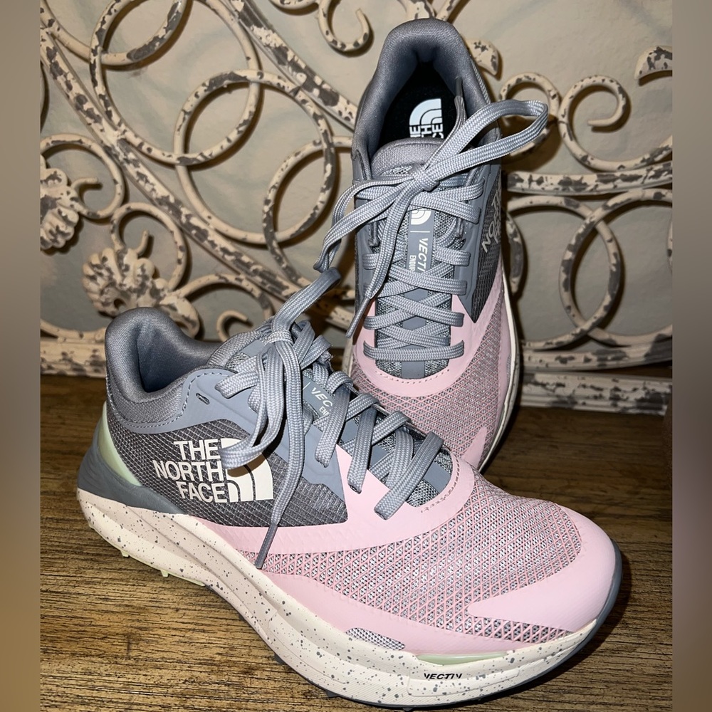 Rare North Face Women’s VECTIV Enduris 3 Shoes